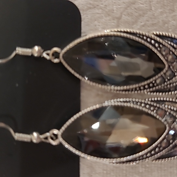 Paparazzi smoke rhinestones fishhook earrings - Picture 2 of 4